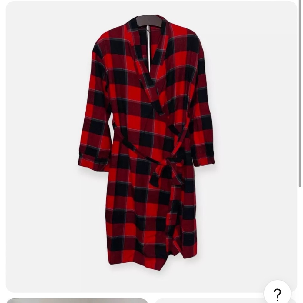 STARS ABOVE Perfectly Cozy Buffalo Check Flannel Robe in Red B2. - Picture 2 of 11
